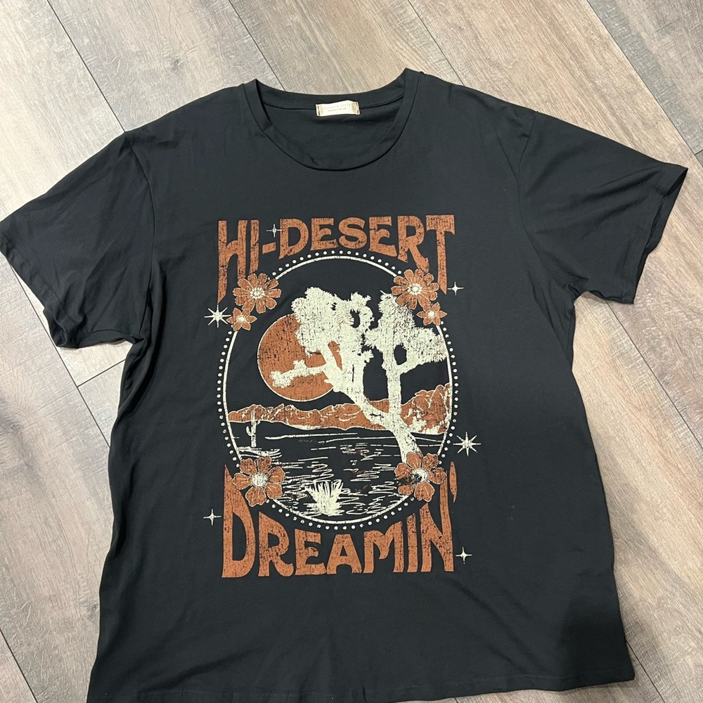 Black/Dark Gray Graphic T-Shirt - Hi-Desert Dreamin' ALTAR’D STATE Size L